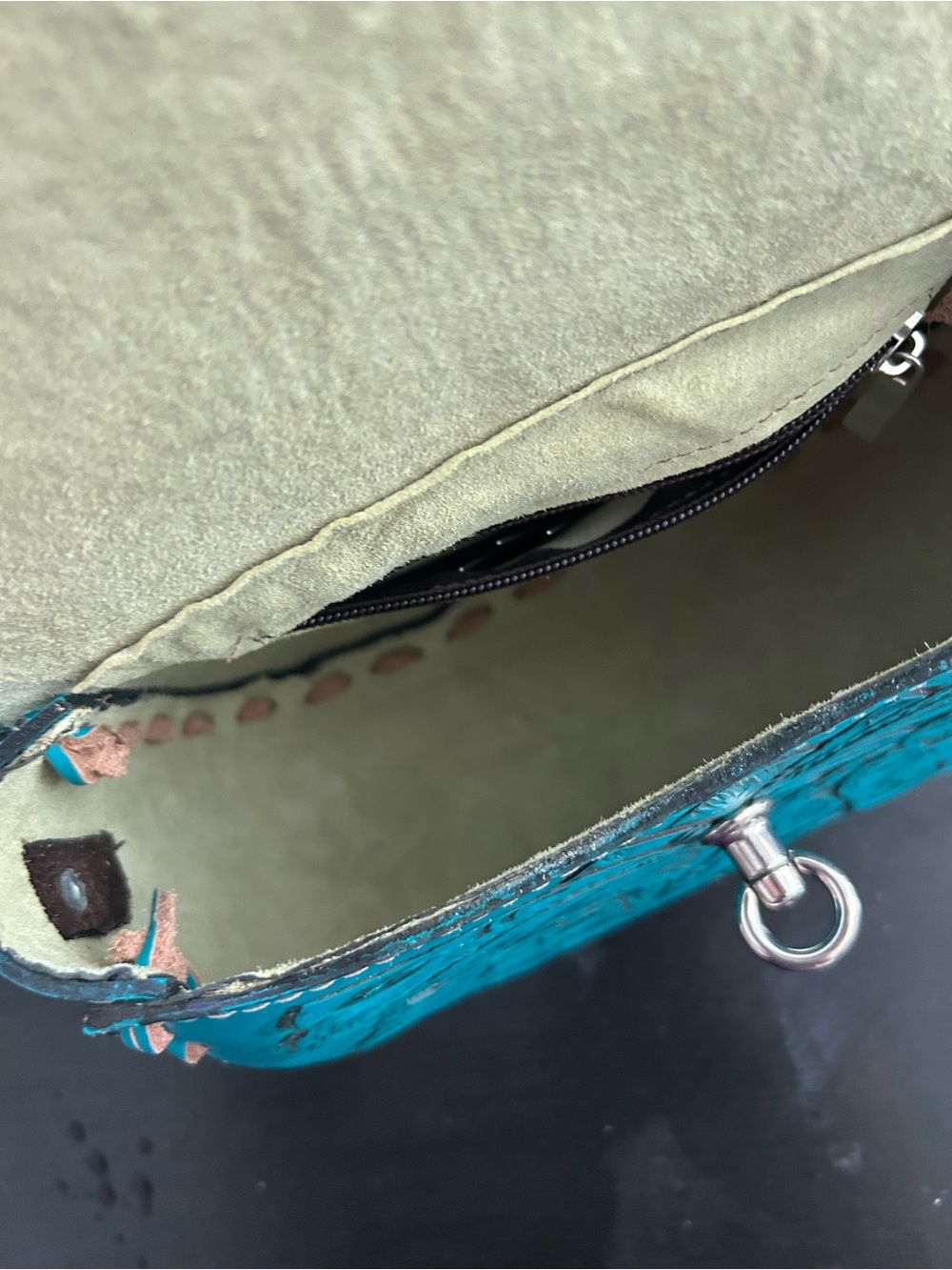 Handcrafted Turquoise Floral Tooled Leather Crossbody Bag - Picture 4 of 6